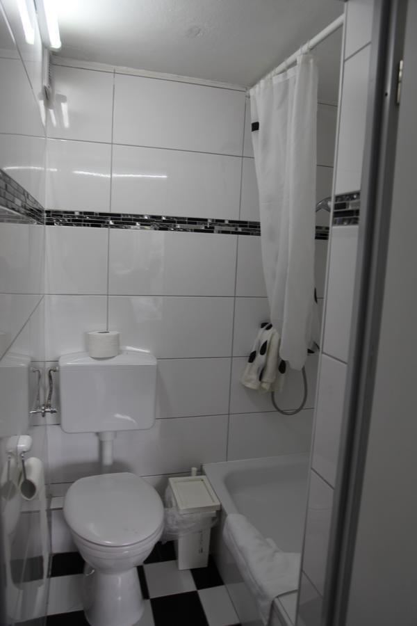 Hotel Moji Koeln Sieversstrasse Εξωτερικό φωτογραφία